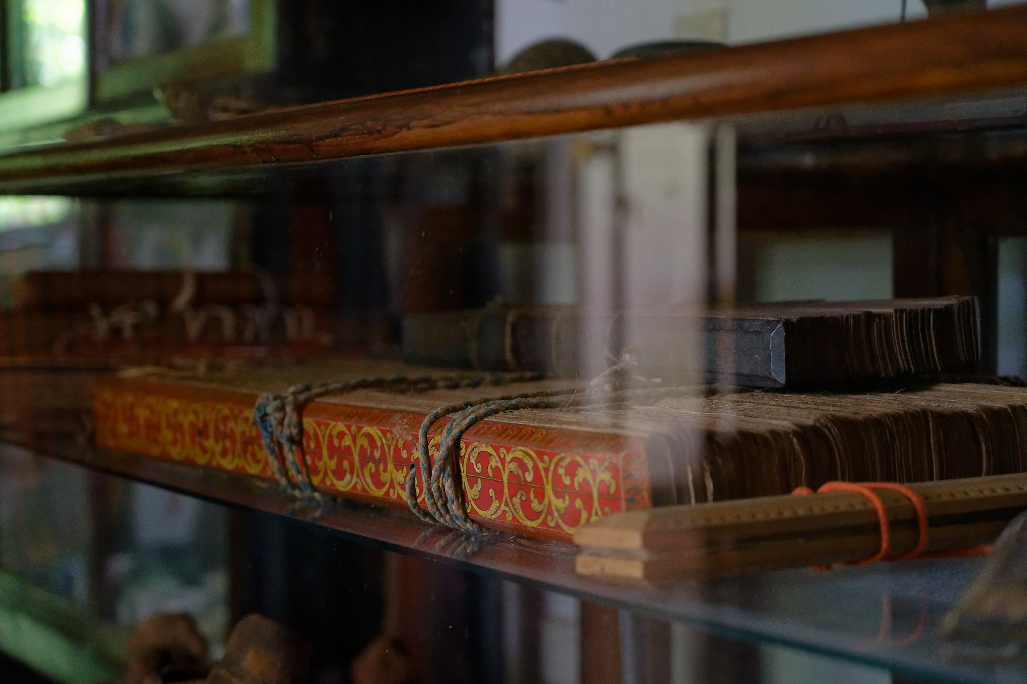 Ola Leaf Manuscripts &copy; Janaka Samarakoon - Suriyakantha CAC Pvt Ltd.